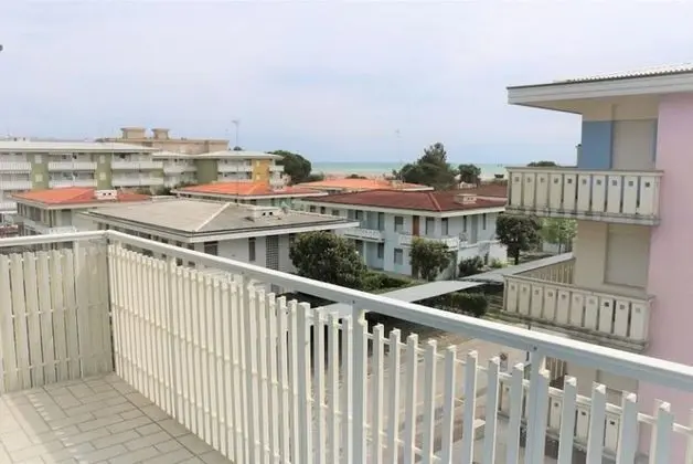 Beautiful Apartment With Sea View - Including Beach Place by Beahost Rentals