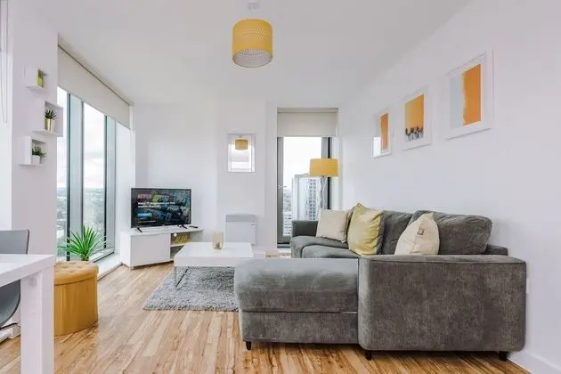 Beautiful Apartments in Media City - Öne Çıkan Resim