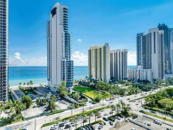 Beautiful Asian Retreat 2bd/2bth Apt. min to Beach