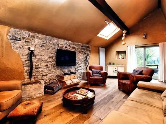 Beautiful, Authentic House With Sauna, Tastefully Renovated and Redecorated