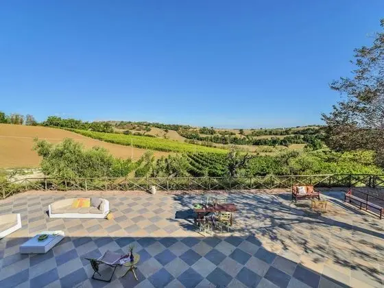 Beautiful Villa in Barchi With Private Pool - Dış Mekan