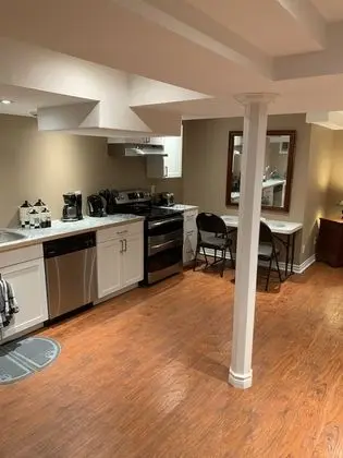 Beautiful Brampton Home - Mutfak