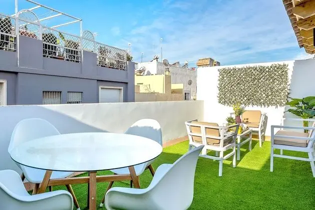 Beautiful and Brand new 2 BD Duplex With Terrace, Galera IV - Dış Mekan