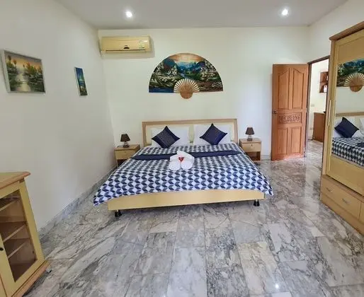 Beautiful Bungalow With a Communal Outdoor Pool and 2 km From the Sandy Beach - Oda