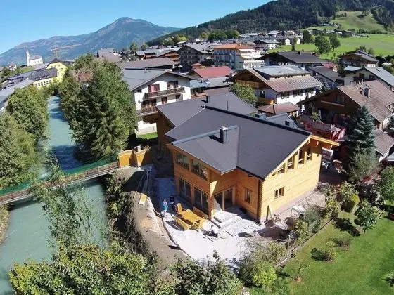 Beautiful Chalet With Sauna in Kaprun - Dış Mekan
