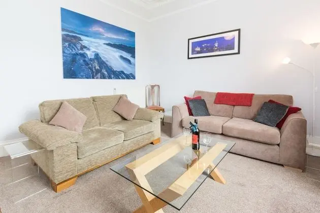 Beautiful City Center 2 Bed Apartment with Park View - İç Mekan