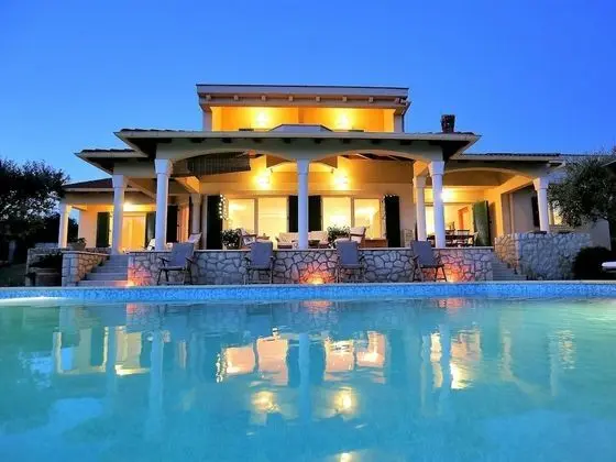 Beautiful Villa Clara With a Swimming Pool in Kožino, Near the sea