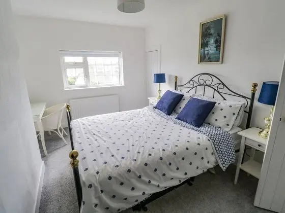 Beautiful Cottage With Gardens, Patio & Fireplace - Oda