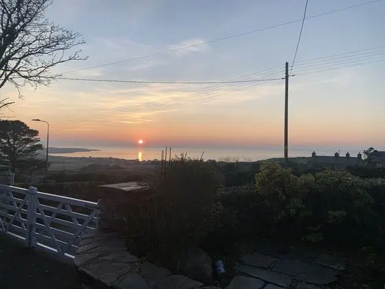 Beautiful Cottage in Llanfair With Ocean Views - Dış Mekan