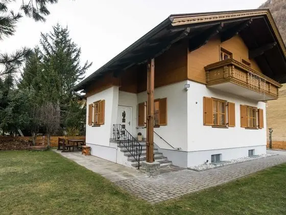 Beautiful Detached, Complete and Neatly Decorated Property - Dış Mekan