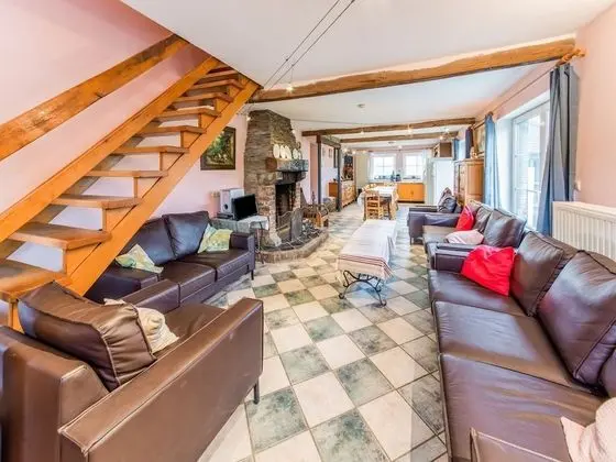 Beautiful Farmhouse in Brisy With Sauna