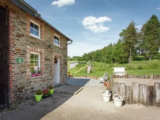 Beautiful Farmhouse in Brisy With Sauna - Dış Mekan