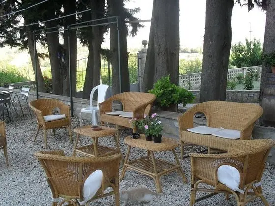 Beautiful Farmhouse with Hot Tub in Umbria - Dış Mekan