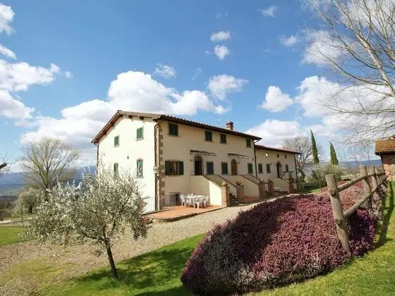 Beautiful Farmhouse With Swimming Pool and Bubble Bath - Dış Mekan