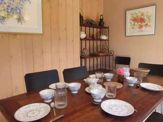 Beautiful Holiday Home in Braibant Near Ciney Town Center - Yerinde Yemek