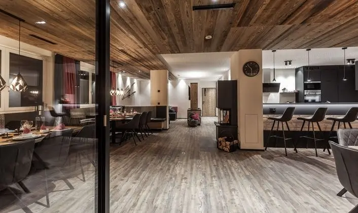 Beautiful Holiday Home in Gaschurn With Sauna - Mutfak
