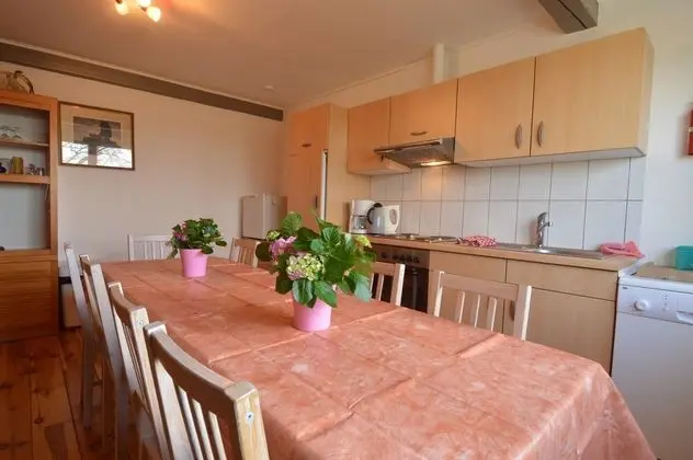 Beautiful Holiday Home in Heppenbach With Garden - Yerinde Yemek