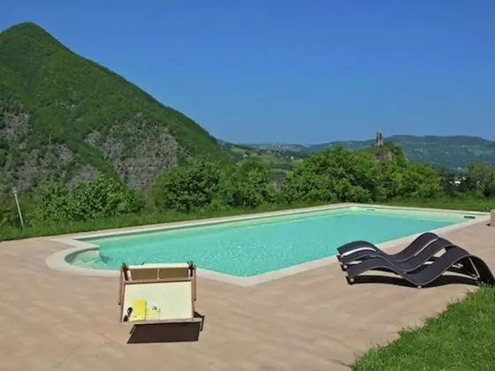Beautiful Holiday Home in Imola With Pool - Havuz