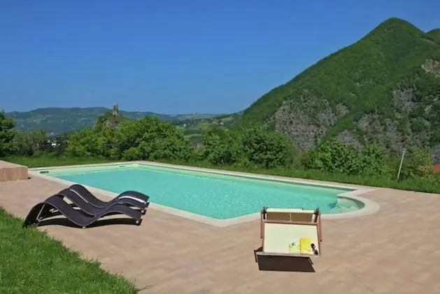 Beautiful Holiday Home in Imola With Pool - Havuz