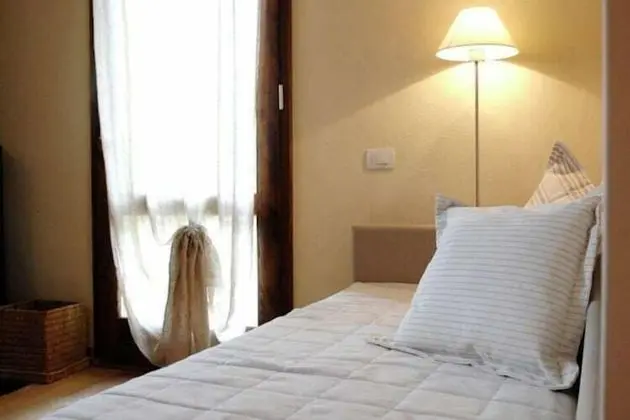 Beautiful Holiday Home in Imola With Pool - Oda Düzeni