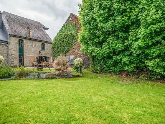 Beautiful Holiday Home in Léglise With a Garden and Pond - Dış Mekan
