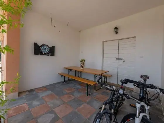 Beautiful Holiday Home in Lisicic With Swimming Pool - Dış Mekan