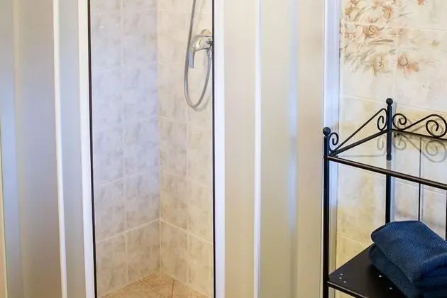 Beautiful Holiday Home in Livigno Italy Near Ski Area - Banyo Tipleri