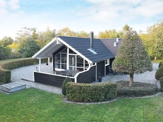 Beautiful Holiday Home in Løgstør With Whirlpool