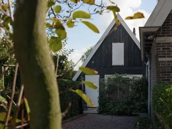 Beautiful Holiday Home Near Lawn Bowling in Krabbendam - Öne Çıkan Resim