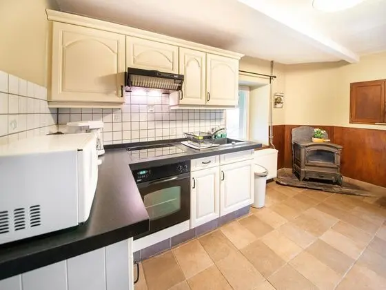Beautiful Holiday Home Near Vielsalm With Rural View - Mutfak