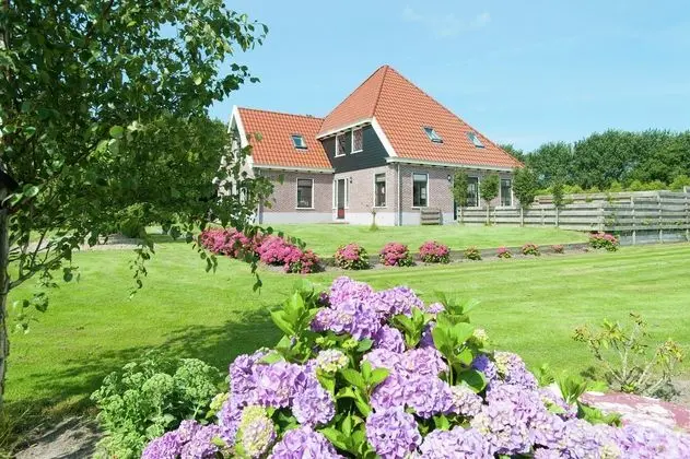 Beautiful Holiday Home in Schagerbrug With Bubble Bath - Dış Mekan
