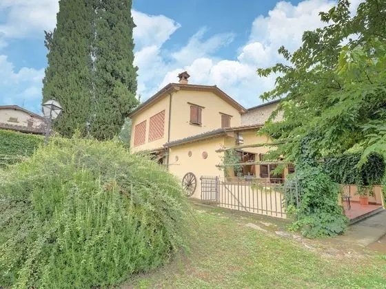 Beautiful Holiday Home With Swimming Pool in Monterchi - Dış Mekan