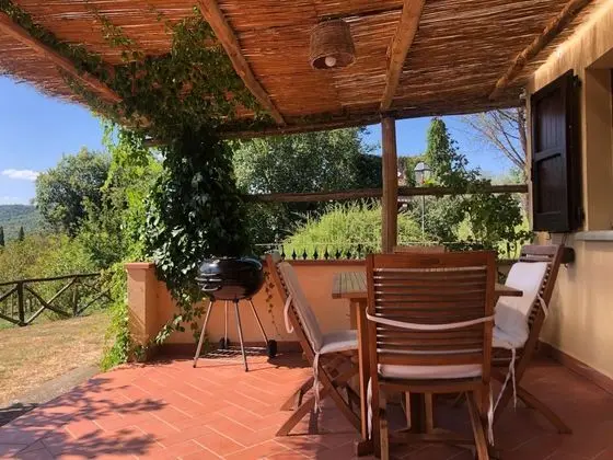 Beautiful Holiday Home With Swimming Pool in Monterchi - Dış Mekan