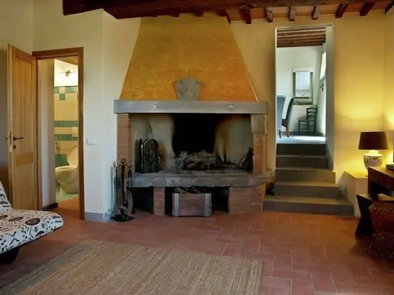 Beautiful Holiday Home in Vinci With Swimming Pool - Oda Düzeni