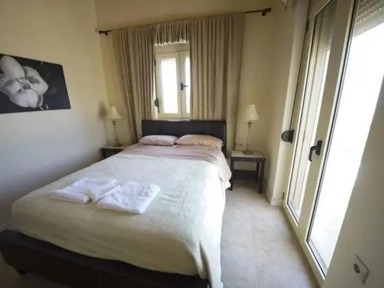 Beautiful Holiday House for 10 Persons, With Swimming Pool - Oda