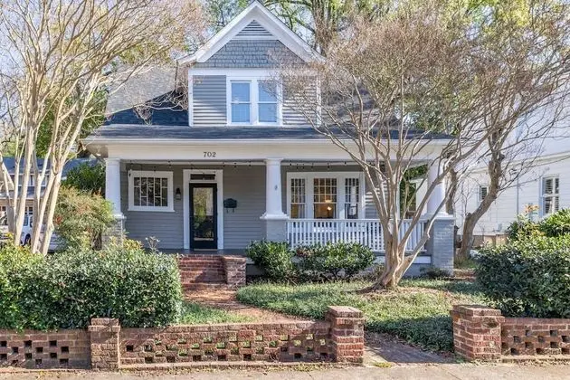 Beautiful home full of magnificent charm! Cozy and private backyard! Close to downtown!