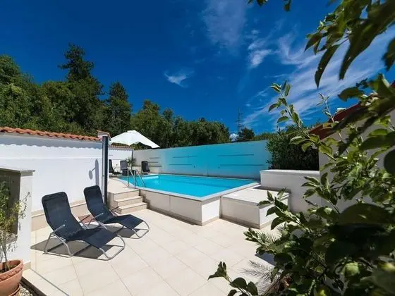 Beautiful Home With Private Pool, Roof Terrace and Summer Kitchen - Havuz