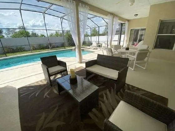 Beautiful Home With Private Pool and spa Near to Champions Gate and Disney - 528 - Havuz