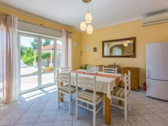 Beautiful Home With Swimming Pool and sea View - Yerinde Yemek