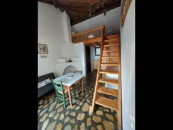 Beautiful House Located on a Hill in Samos Island, 400 m From an Organized Beach