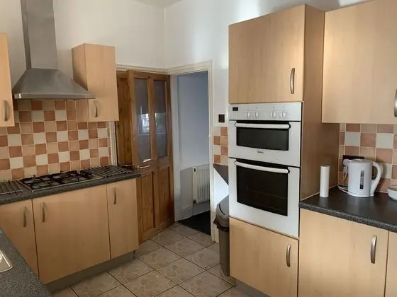 Beautiful House, Perfect Location, Lytham St Annes - Mutfak