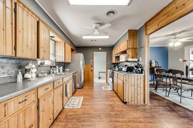 Beautiful Kayewood Waterfront Retreat - Lobi