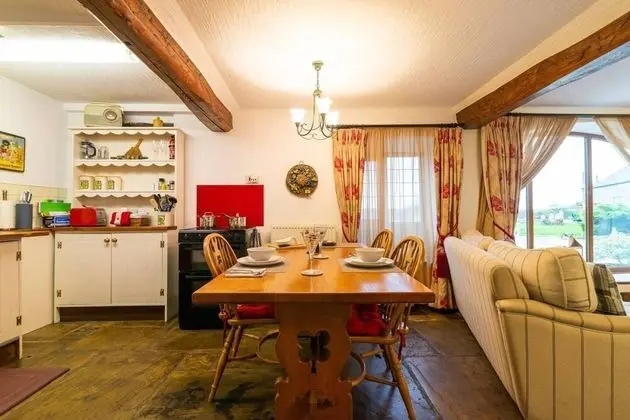 Beautiful Luxury Cottage on Lake Side, England - Mutfak