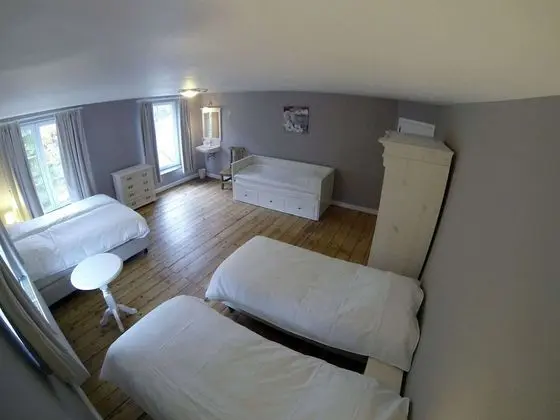 Beautiful Mansion in Mettet With Sauna