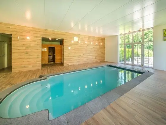 Beautiful Mansion in Mettet With Sauna - Havuz