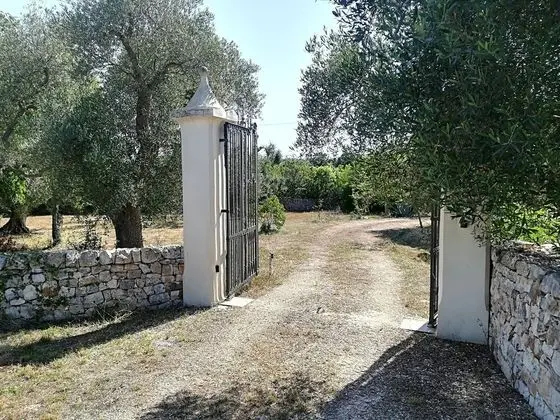 Beautiful Masseria Inside the Country and Near the sea - Dış Mekan