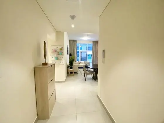 Beautiful and modern 1BR Apartment in Dubai Marina - Lobi