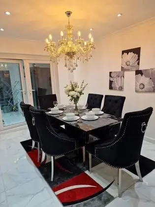 Beautiful and Modern House in Gravesend, Kent, UK - Oda Düzeni