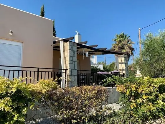 Beautiful, Modern, Luxuriously Villa, Private Swimming Pool 8 p NW Coast, Crete