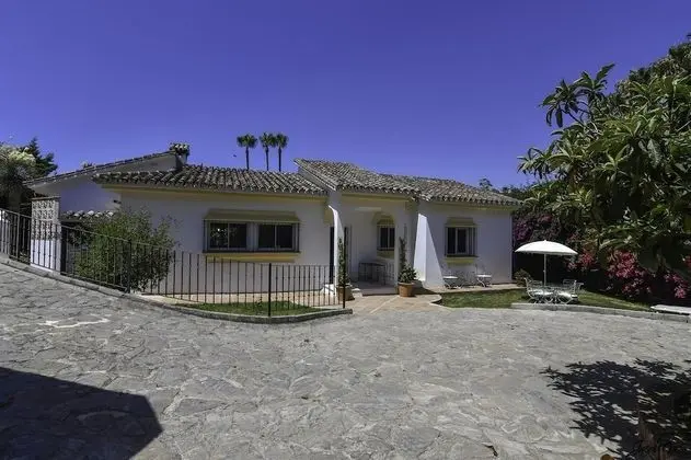 Beautiful Villa Near Beach - Marbella - Dış Mekan